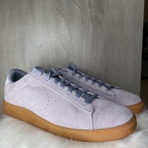 Nike Men’s Suede Tennis Sneaker